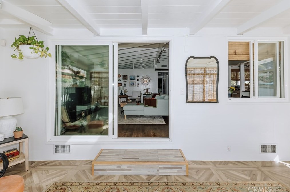 2510 Larchmont Ave, Santa Ana CA  92706-2019 exterior