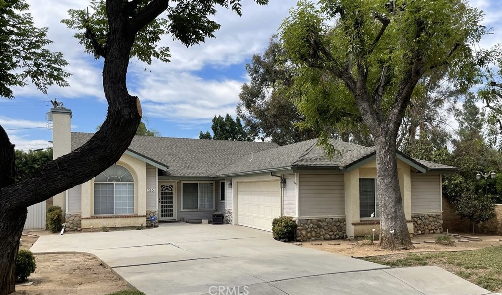 125 S Glengrove Ave, San Dimas, CA 91773