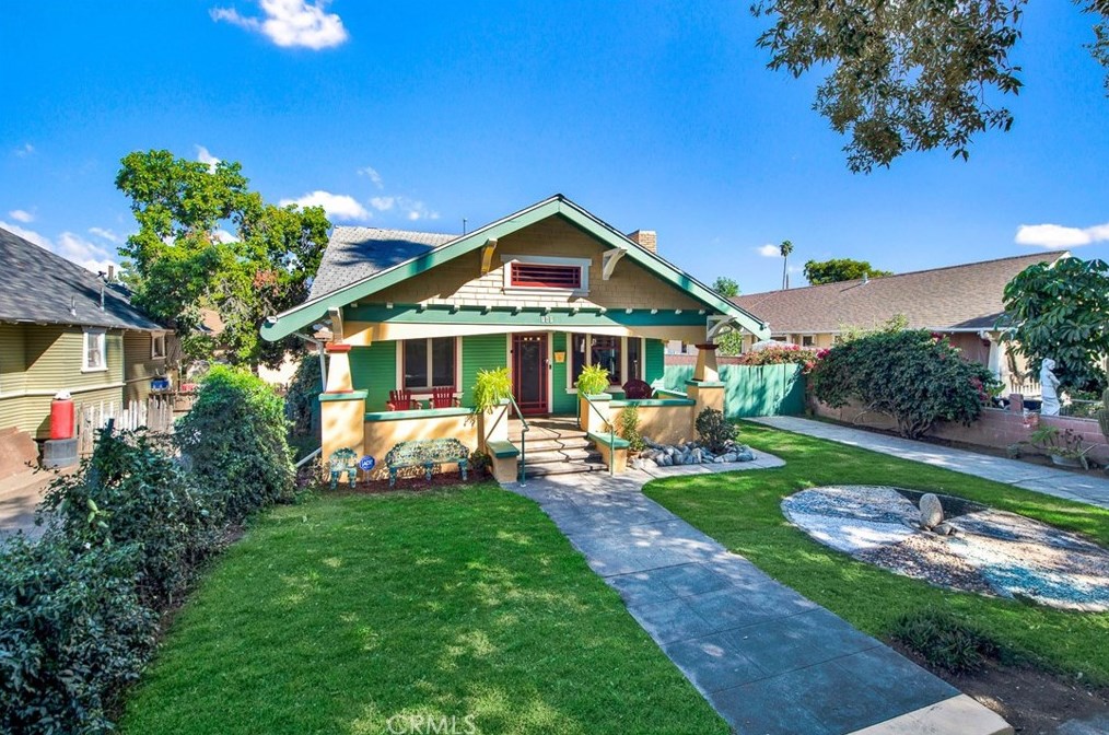 707 Birch St, Santa Ana, CA 92701-5611