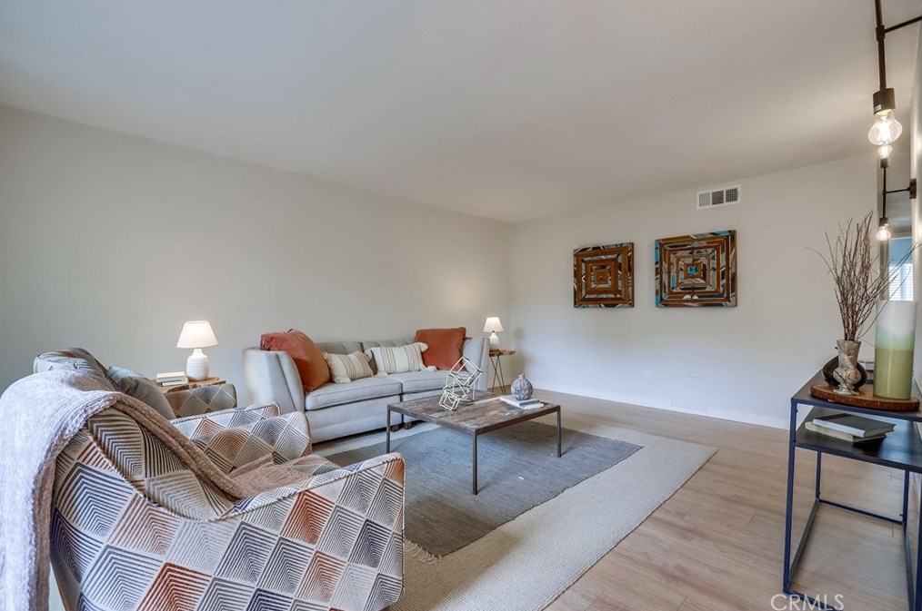 700 W La Veta Ave #s1, Orange, CA 92868