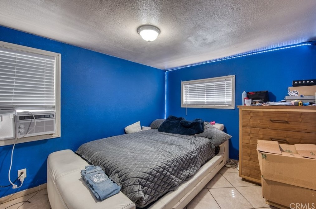 808 111th Dr, Los Angeles CA  90059-1533 exterior