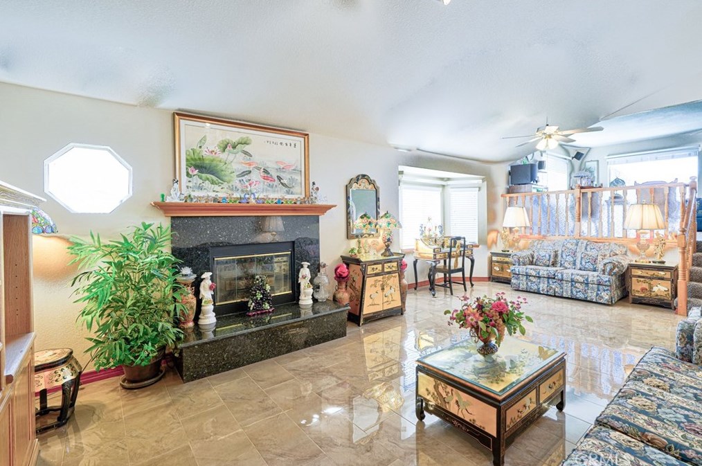 14183 Meadowlands Dr, Riverside, CA 92503