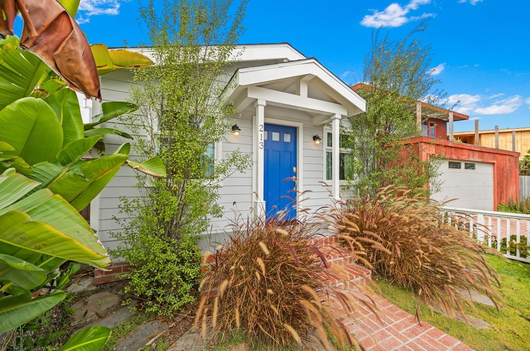 213 17th St, Seal Beach, CA 90740