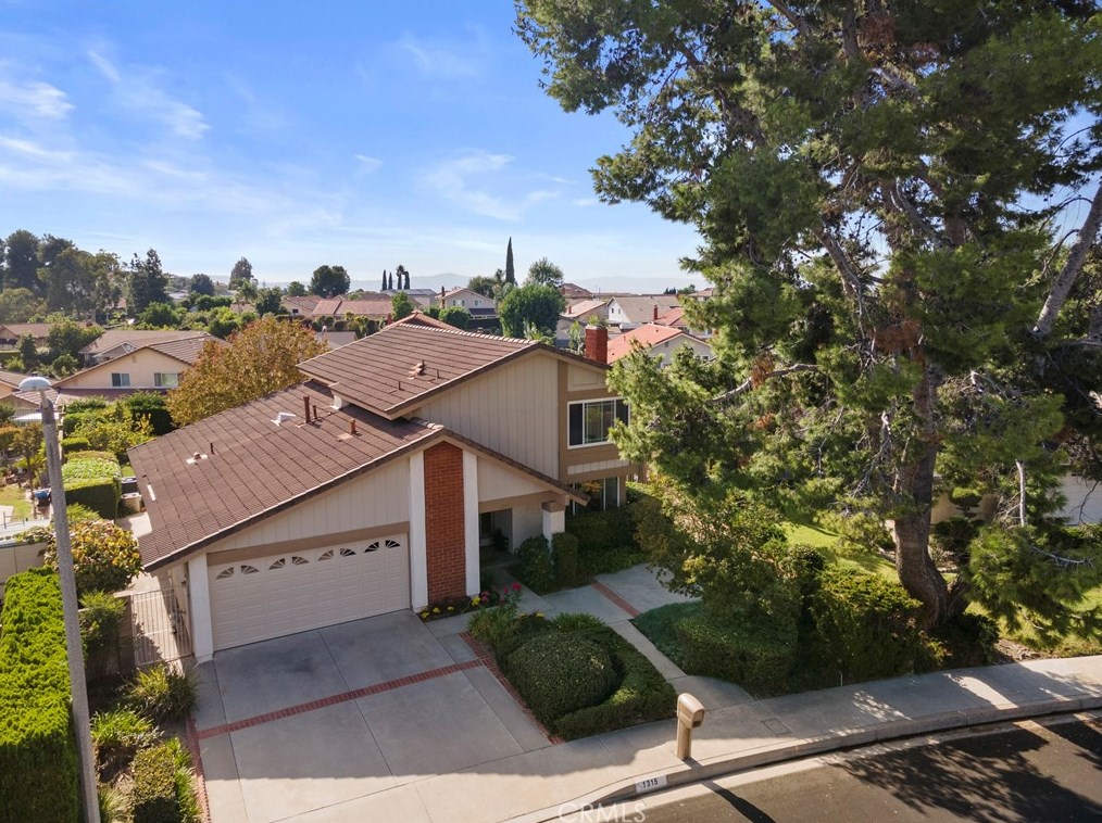 1315 Deeplawn Dr, Pomona, CA 91765-2412