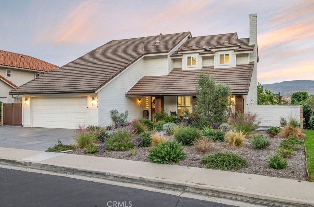 9736 Willow Glenn Cir, Santa Ana, CA 92705-6104