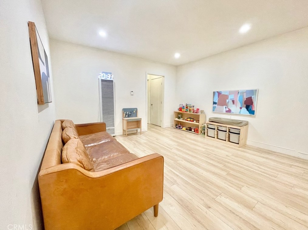 3010 Montrose Ave #30, Glendale, CA 91214
