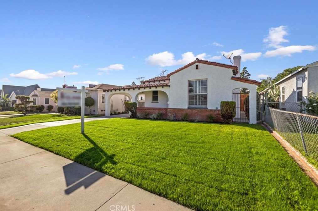 1253 Vancouver Ave, Los Angeles, CA 90022-4925