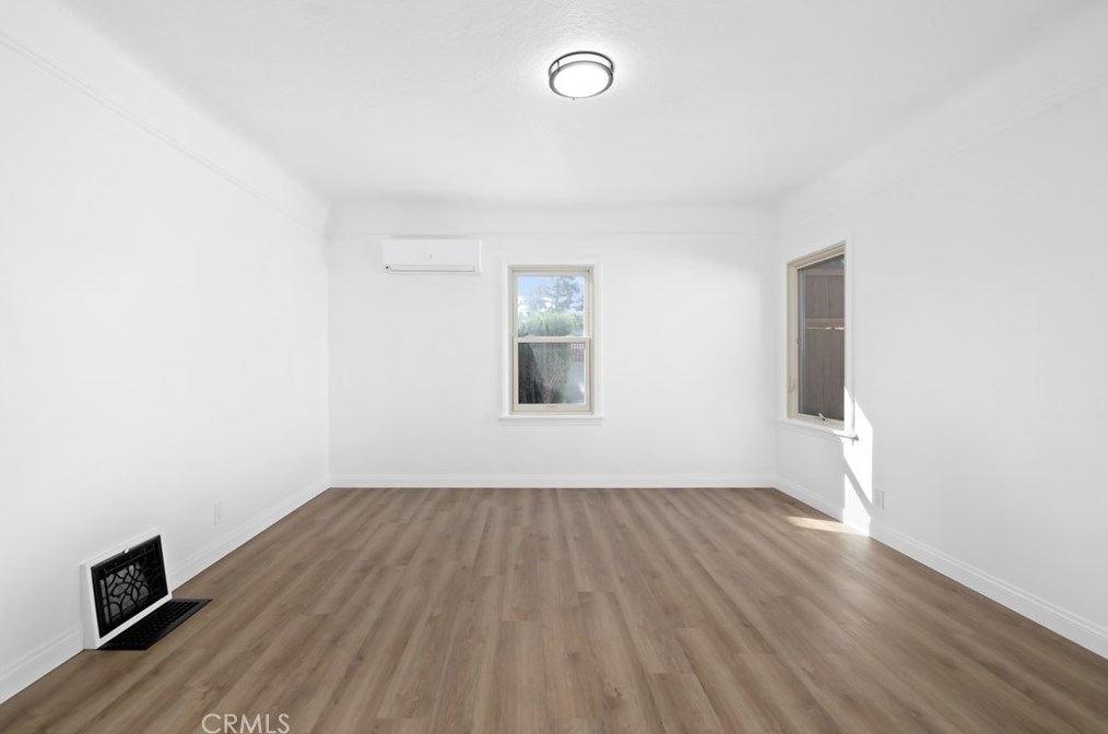1253 Vancouver Ave, Los Angeles CA  90022-3218 exterior