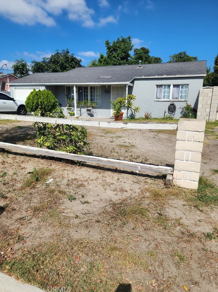 2625 Strawberry Ln, Santa Ana CA  92706-2120 exterior