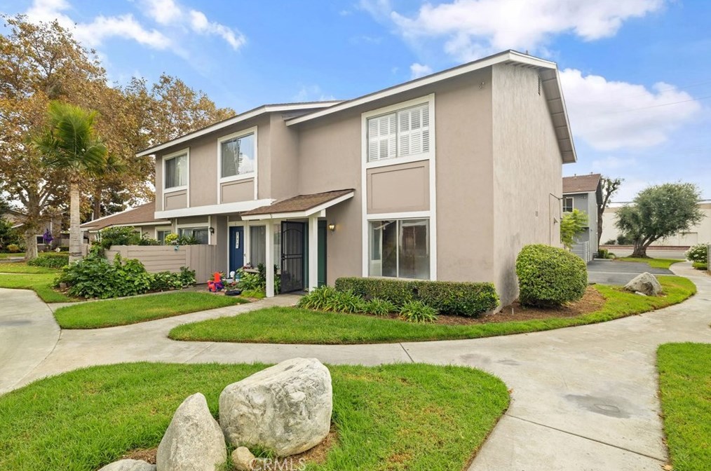 1705 N Willow Woods #d, Anaheim, CA 92807