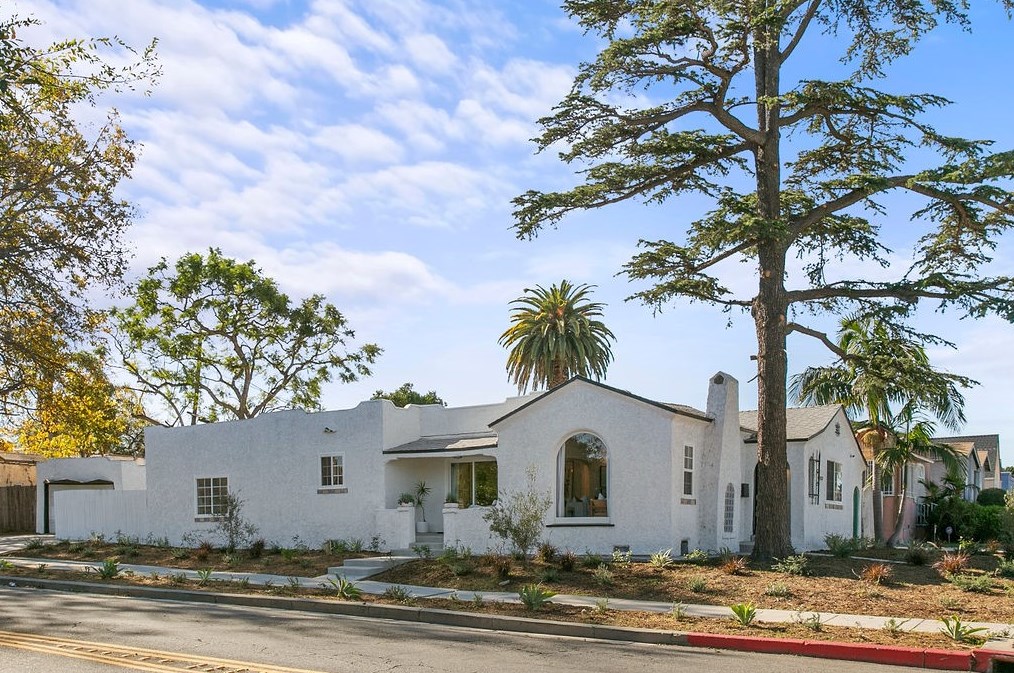 2202 75th St, Los Angeles CA  90043-5326 exterior