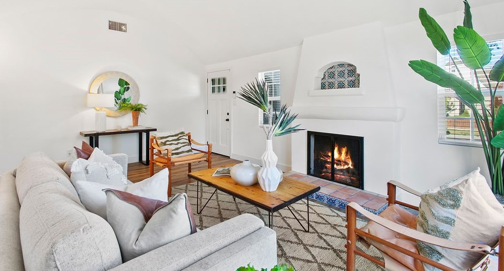 2202 75th St, Los Angeles CA  90043-5326 exterior