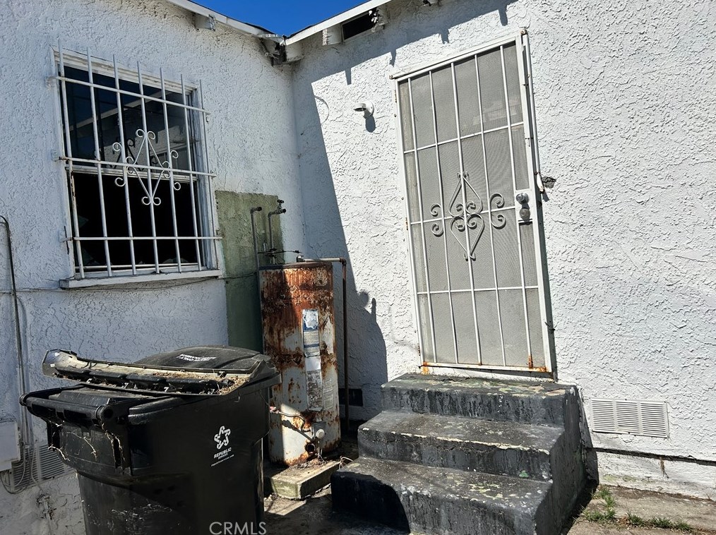 12424 S San Pedro St, Los Angeles, CA 90061