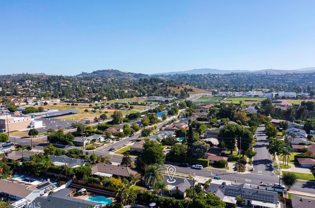 13381 Hewes Ave, Santa Ana, CA 92705-2247