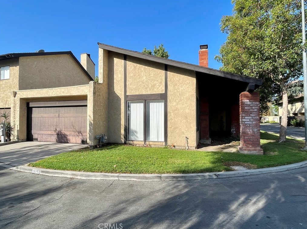 1815 Park Glen Cir, Santa Ana, CA 92706-2268