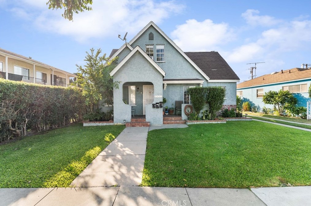 8927 Annetta Ave, South Gate, CA 90280