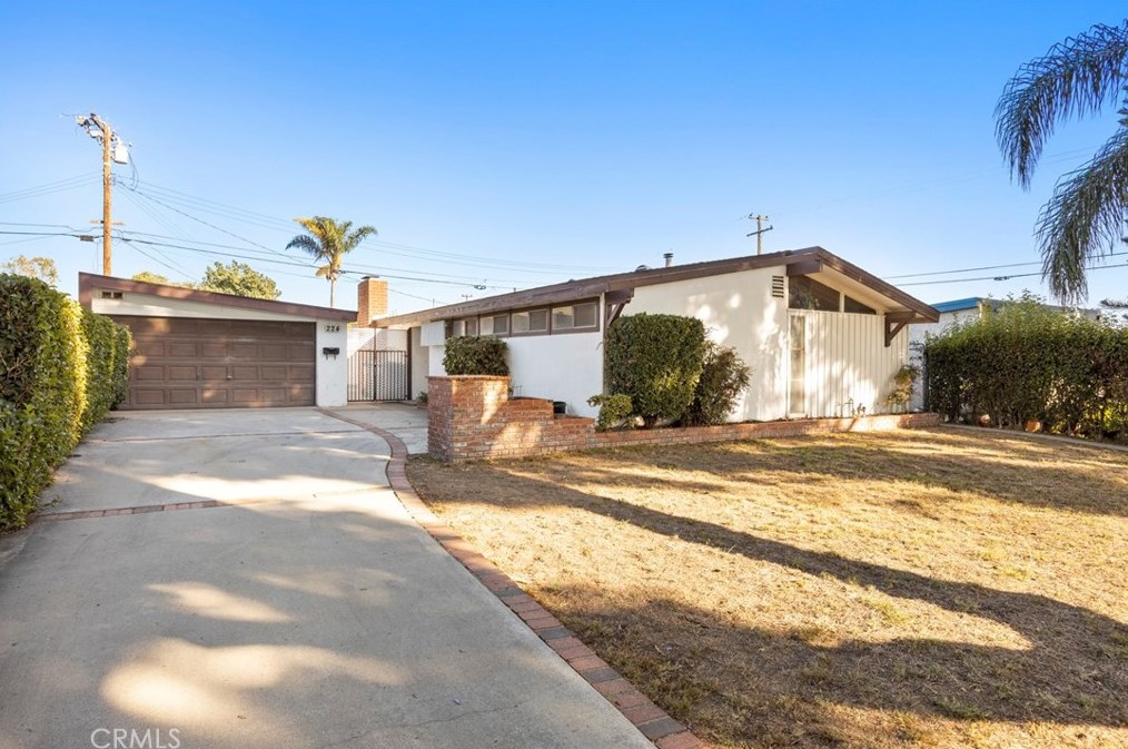 224 Mission Dr, Fullerton, CA 92831