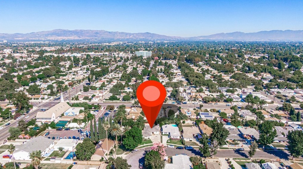 18031 Welby Way, Los Angeles CA  91335-5642 exterior