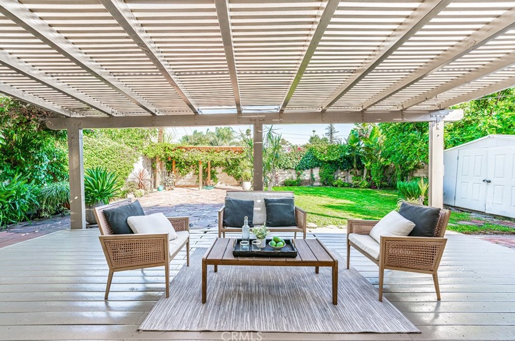 18031 Welby Way, Los Angeles CA  91335-5642 exterior