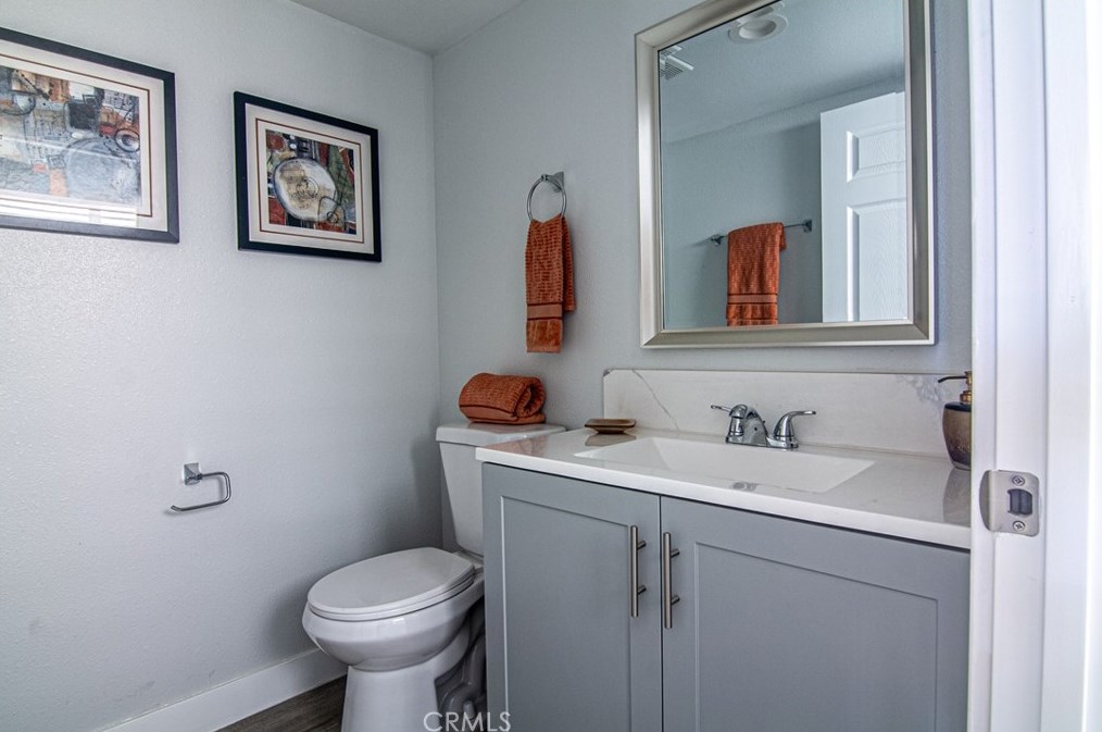 2014 Piru St, Compton CA  90222-3525 exterior