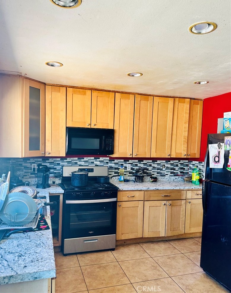 10355 Jordan Dr, Riverside, CA 92505
