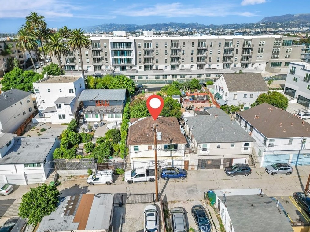 230 Hoover St, Los Angeles CA  90004-3628 exterior