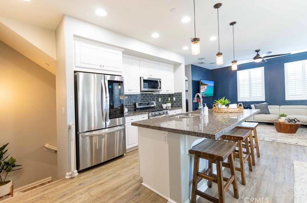 44146 Calle Ciuita, Temecula CA  92592-3992 exterior