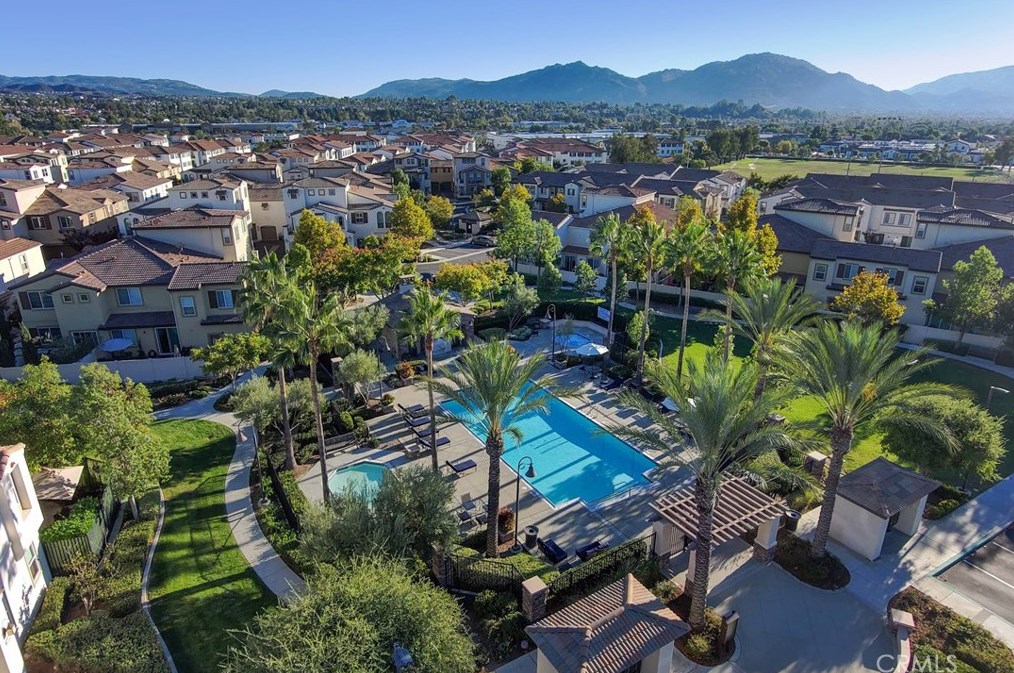 44146 Calle Ciuita, Temecula CA  92592-3992 exterior
