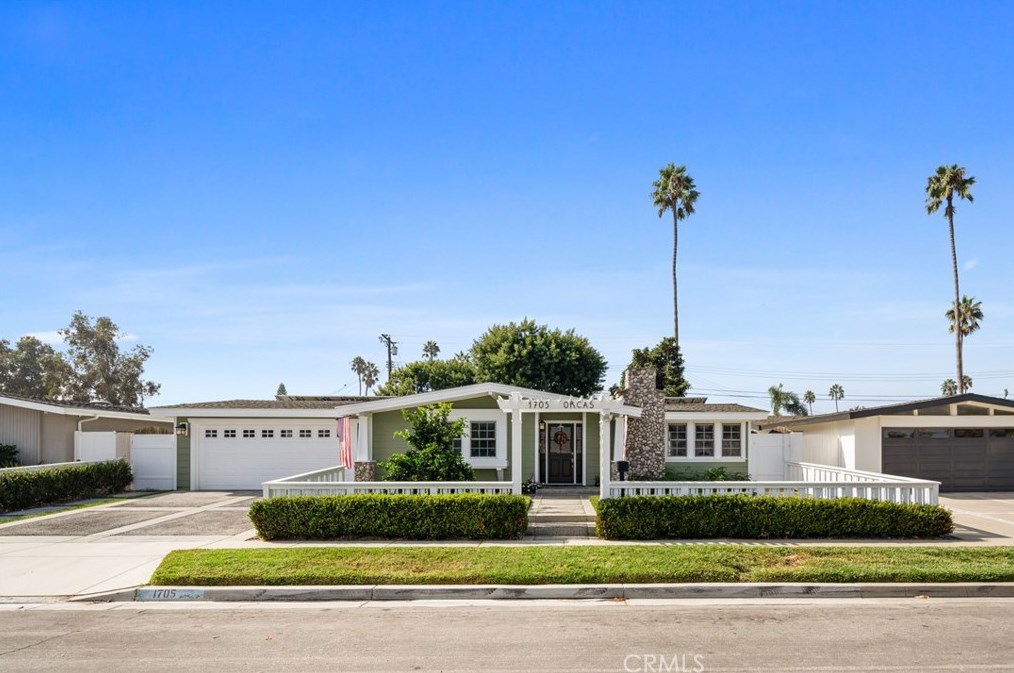 1705 Orcas Dr, Costa Mesa, CA 92626