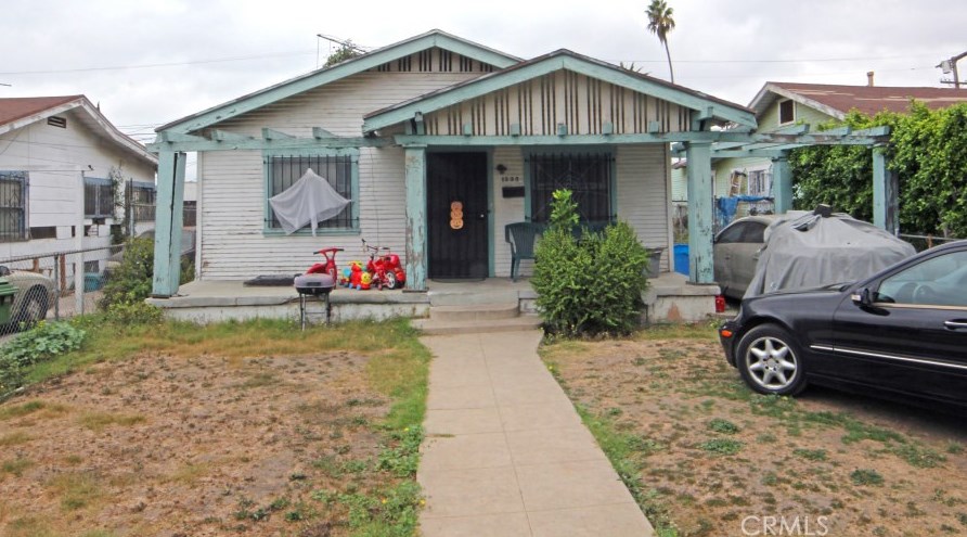 1535 70th St, Los Angeles, CA 90001-2501