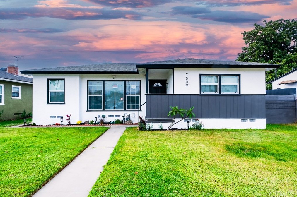 7509 Norwalk Blvd, Santa Fe Springs, CA 90606