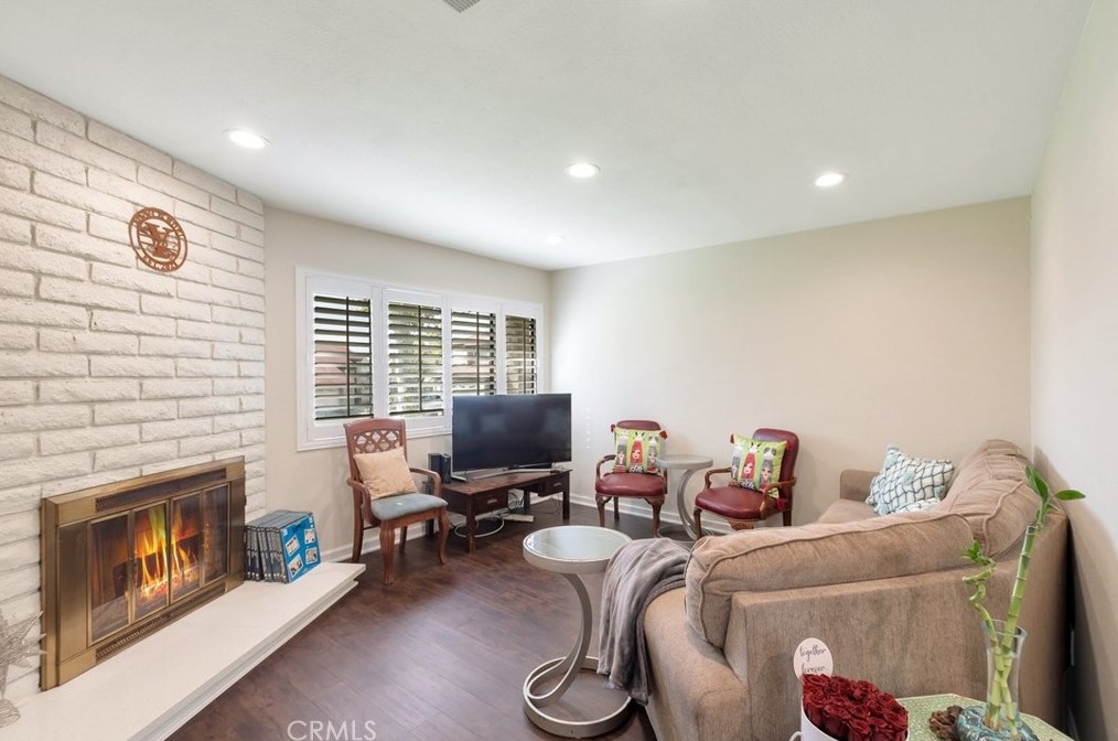 1552 Corte Hacienda #37, Upland, CA 91786