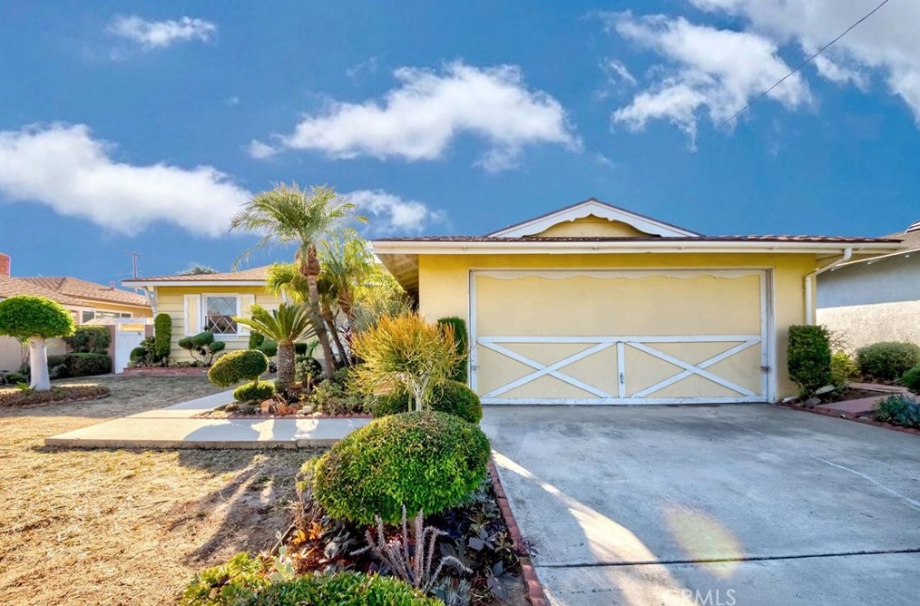 13633 Biola Ave, La Mirada, CA 90638