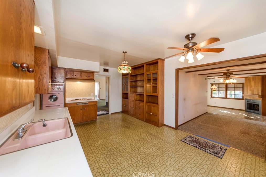 13633 Biola Ave, La Mirada CA  90638-3045 exterior