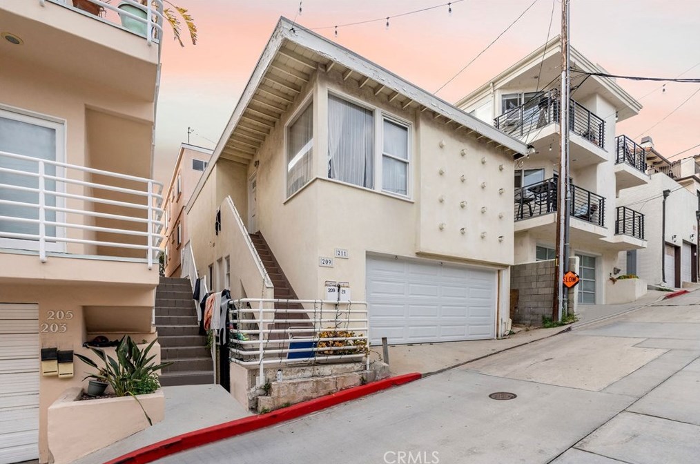 211 Shell St, Manhattan Beach, CA 90266