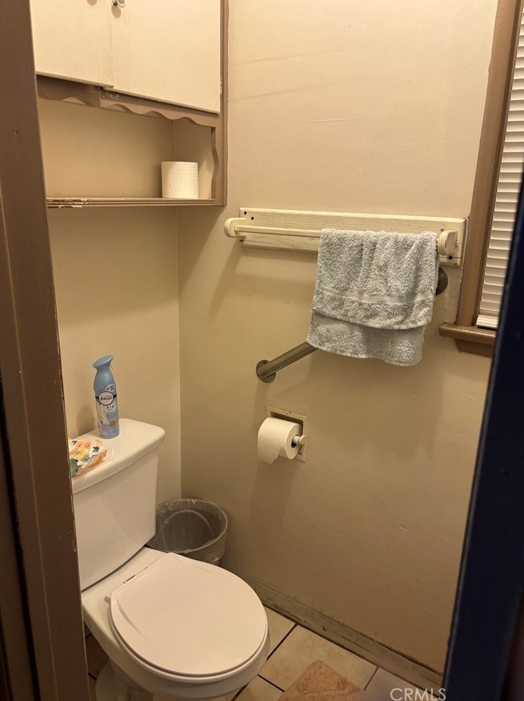 1553 102nd St, Los Angeles CA  90003-4705 exterior