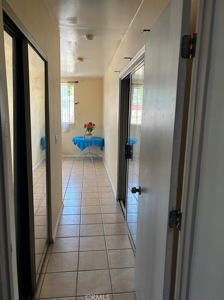 1553 102nd St, Los Angeles CA  90003-4705 exterior