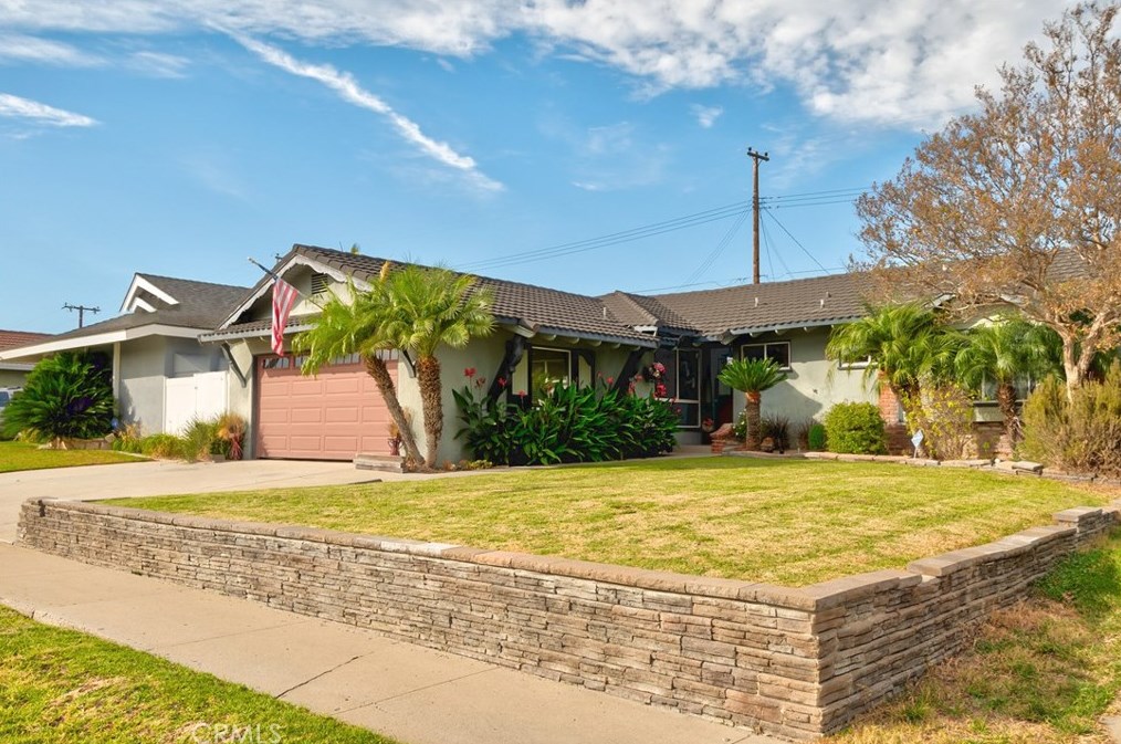 2541 Greenbrier Ln, La Habra, CA 90631