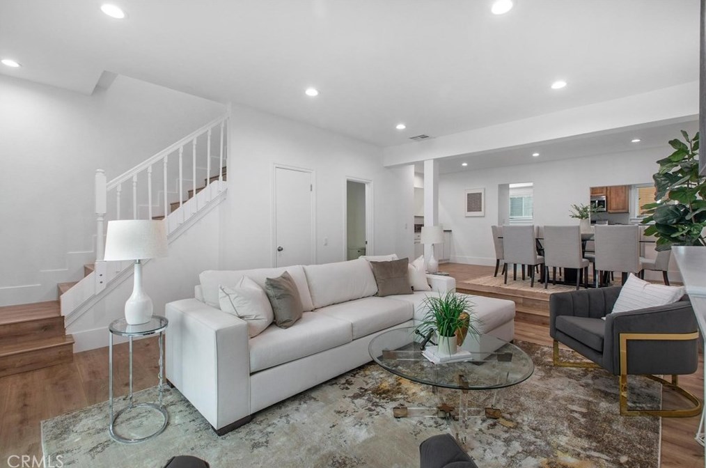 13948 Moorpark St #5, Van Nuys, CA 91423