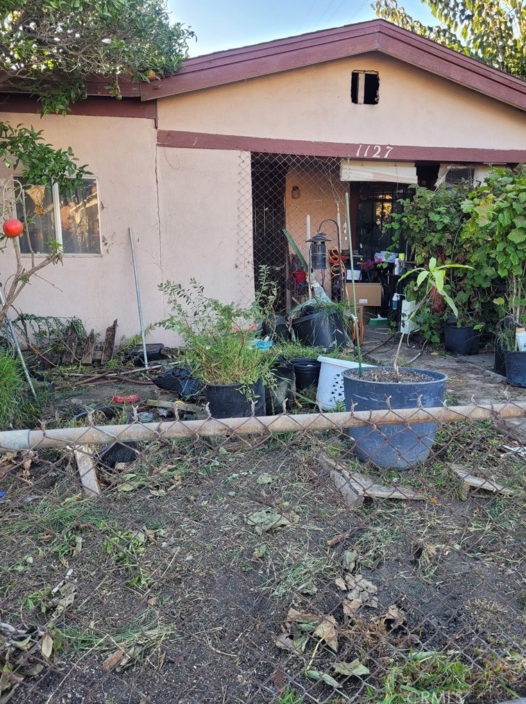 1127 S Acacia Ave, Compton, CA 90220