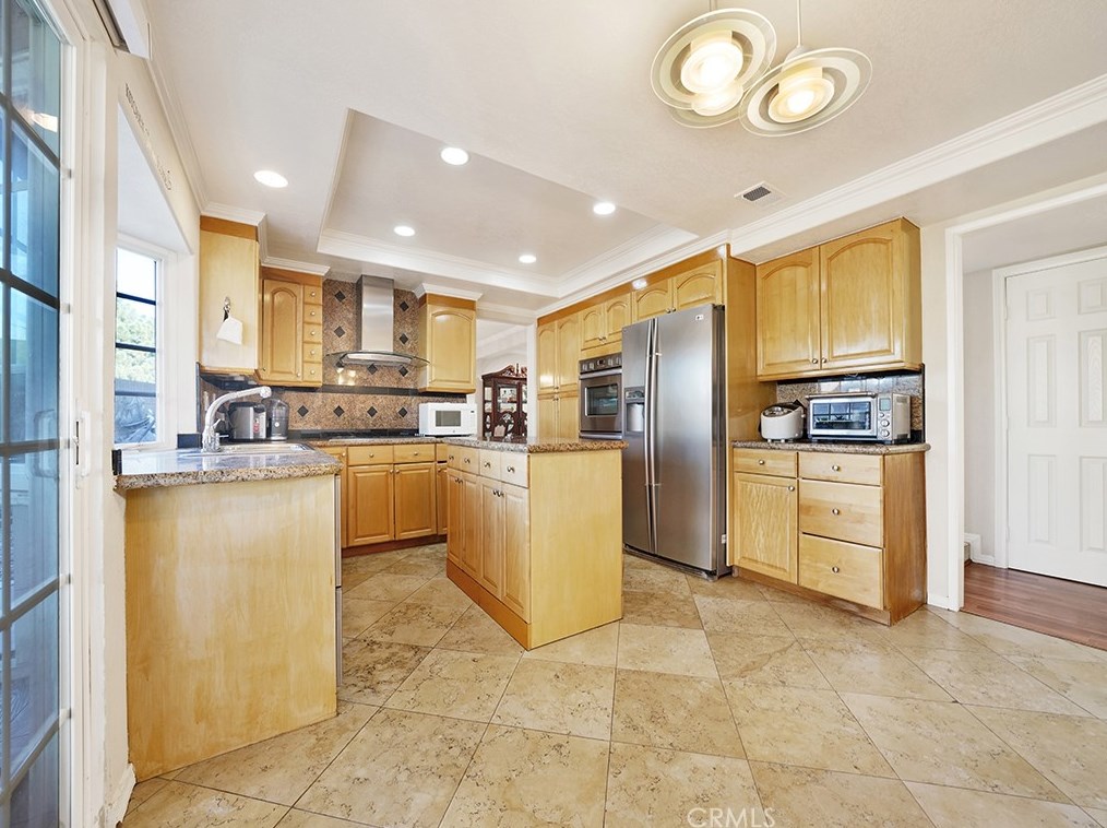 16803 Mount Fletcher Cir, Santa Ana CA  92708-3011 exterior