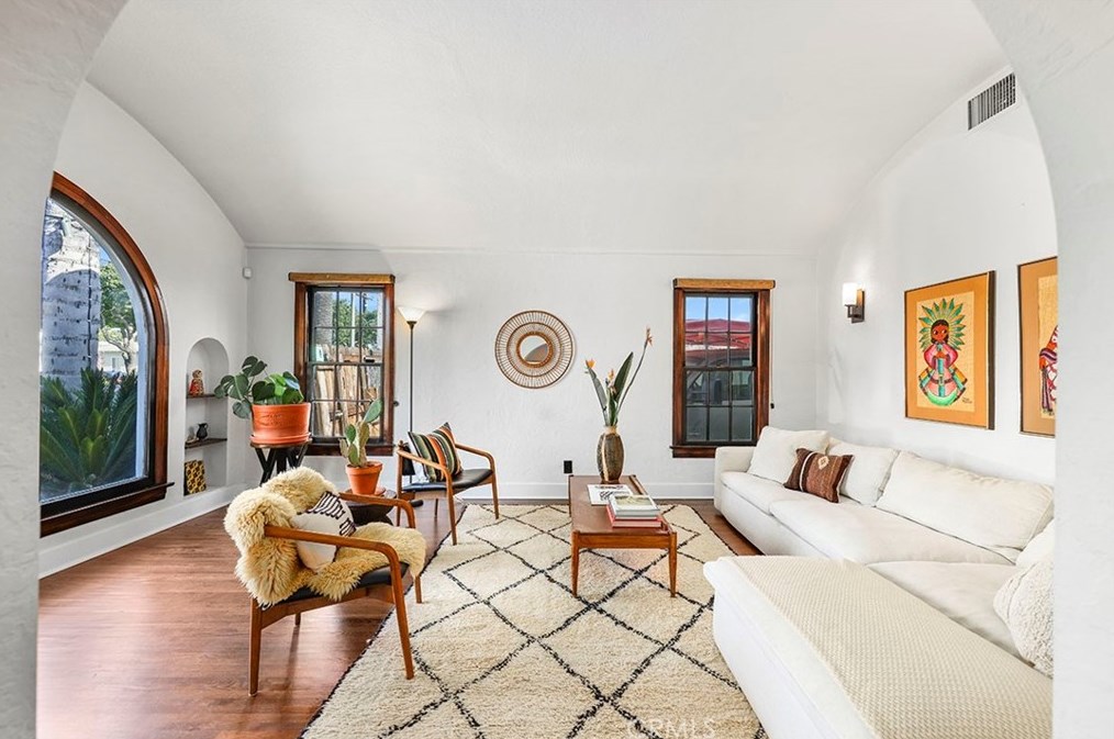 618 W Hill St, Long Beach, CA 90806