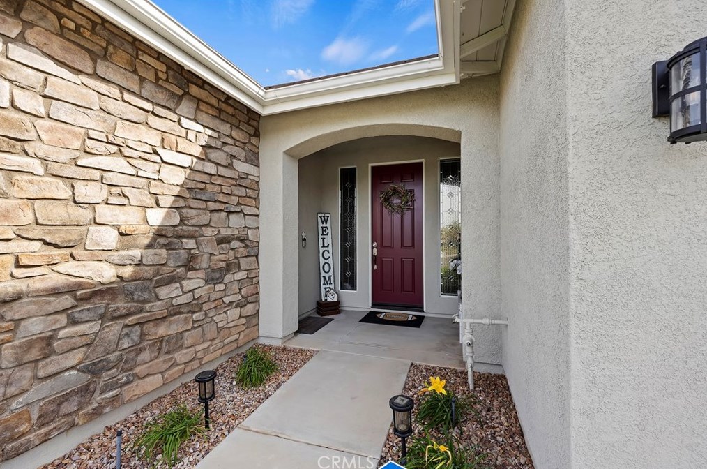 2359 Mary Clare St, Corona CA  92882-6973 exterior