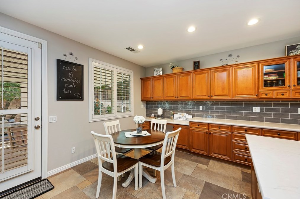 2359 Mary Clare St, Corona CA  92882-6973 exterior