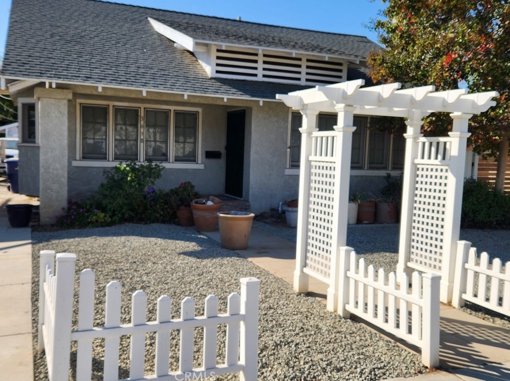 3658 Hoover St, Riverside, CA 92504