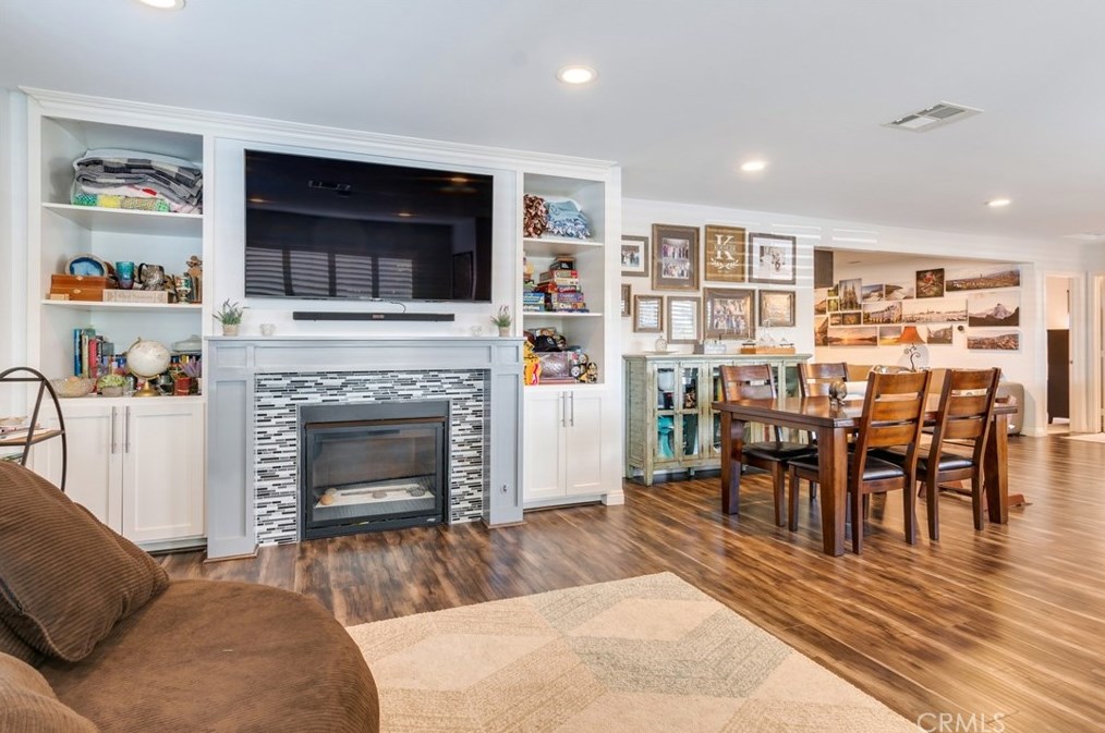 243 E Valencia Dr, Fullerton, CA 92832