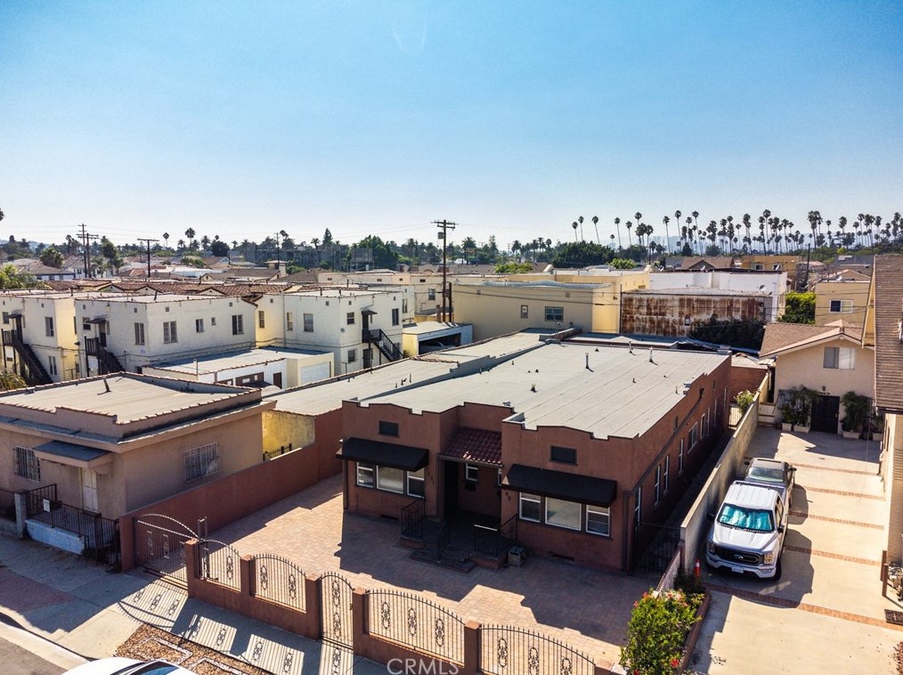 1449 12th Ave, Los Angeles, CA 90019-4317