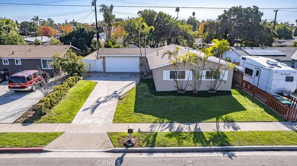 923 Wilson St, Costa Mesa, CA 92627-3335