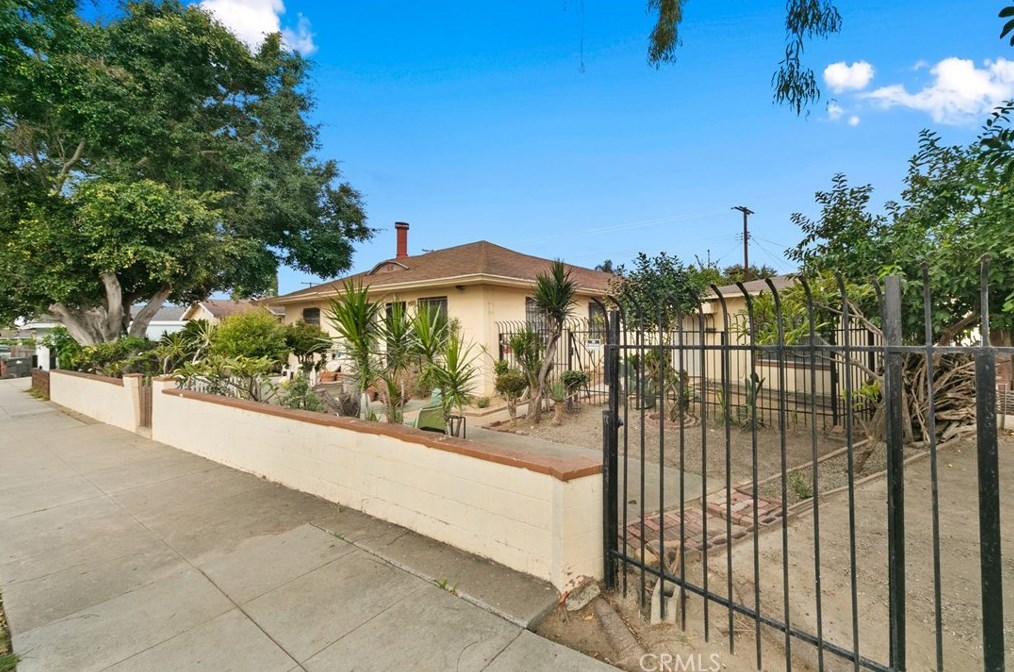 491 491 5 E 51st St, Long Beach, CA 90805