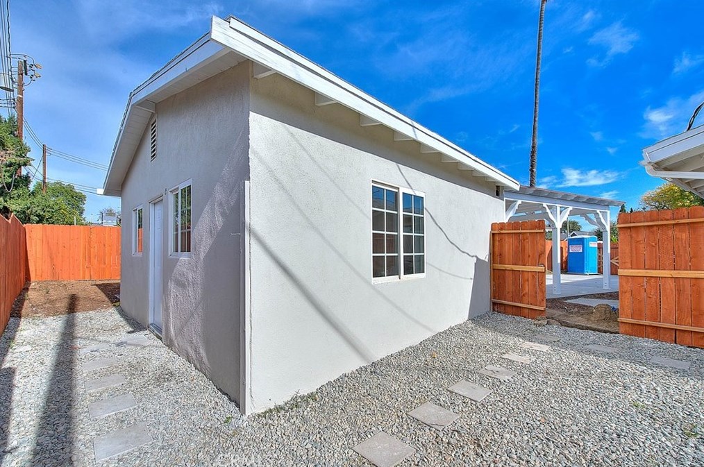 16427 San Jose St, San Fernando, CA 91344